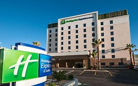 Holiday Inn Express & Suites Chihuahua Juventud